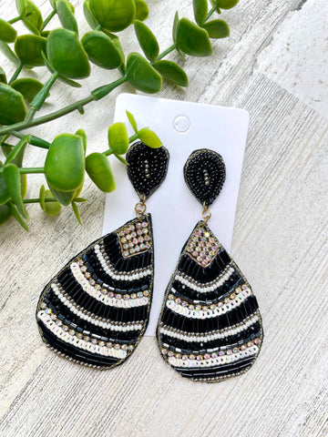 Black & White Teardrop Beaded Earrings